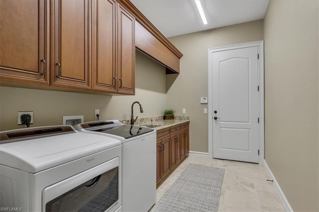 3526 SE 19th AVE, CAPE CORAL FL 33904-25