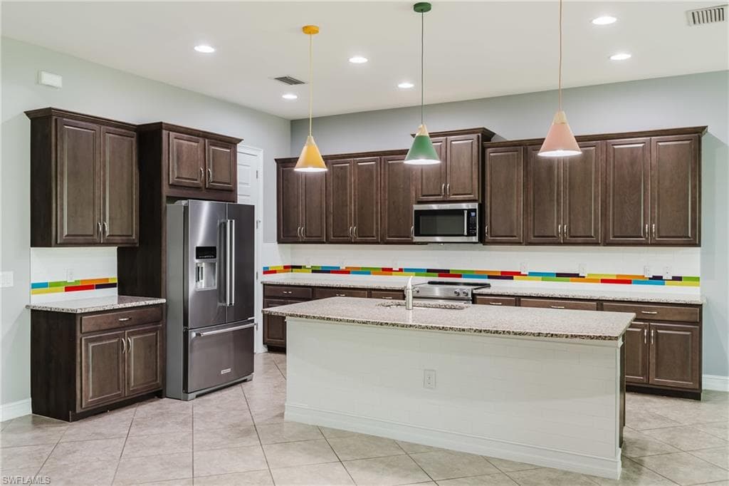 3149 Amadora CIR, CAPE CORAL FL 33909-9