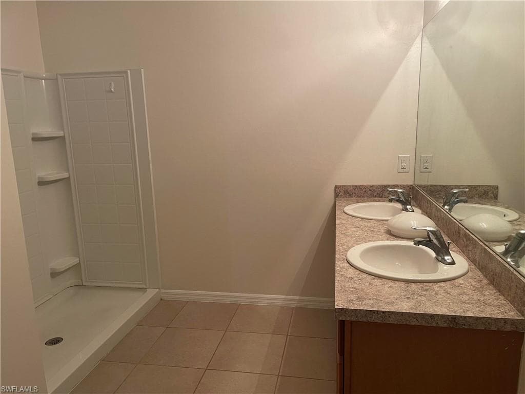 18061 Bass Lake CT, LEHIGH ACRES FL 33972-2