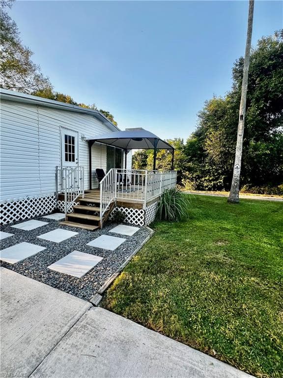 7623/7621 Breeze DR, NORTH FORT MYERS FL 33917-26