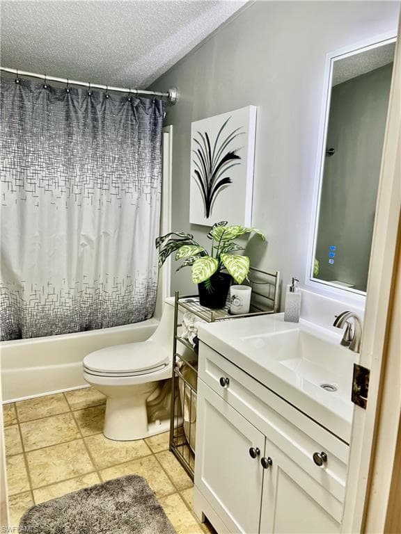 7623/7621 Breeze DR, NORTH FORT MYERS FL 33917-21