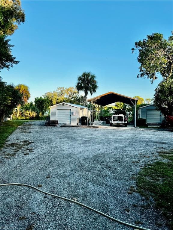 7623/7621 Breeze DR, NORTH FORT MYERS FL 33917-32