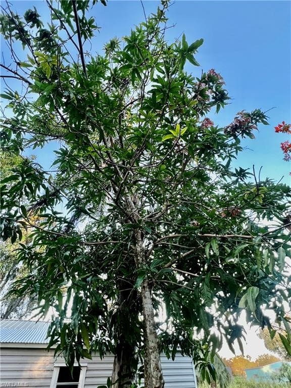 7623/7621 Breeze DR, NORTH FORT MYERS FL 33917-39