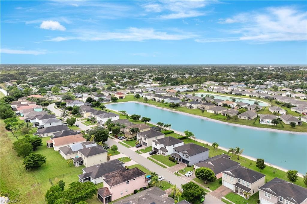 10337 Canal Brook LN, LEHIGH ACRES FL 33936-35