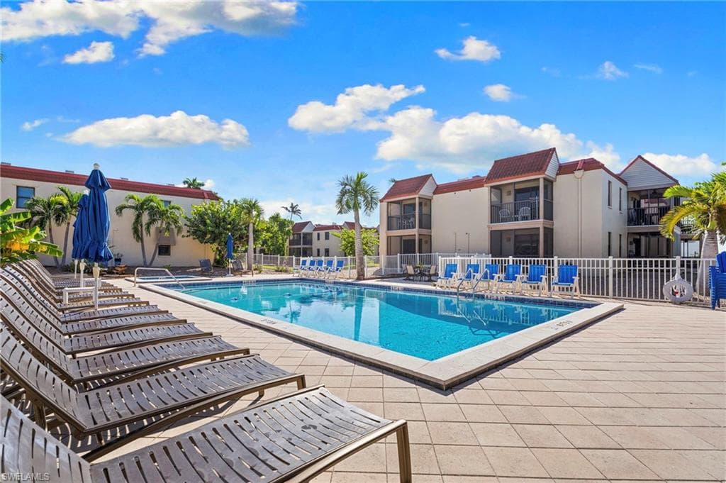 845 E Gulf DR # 121, SANIBEL FL 33957-41