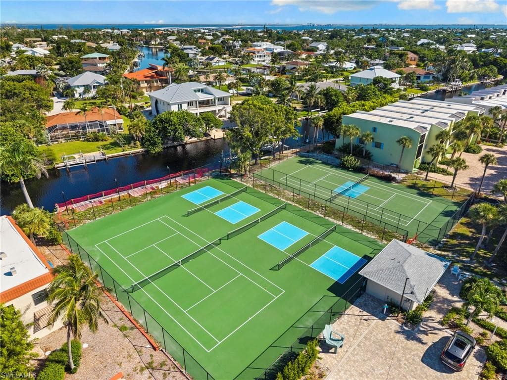 845 E Gulf DR # 121, SANIBEL FL 33957-45