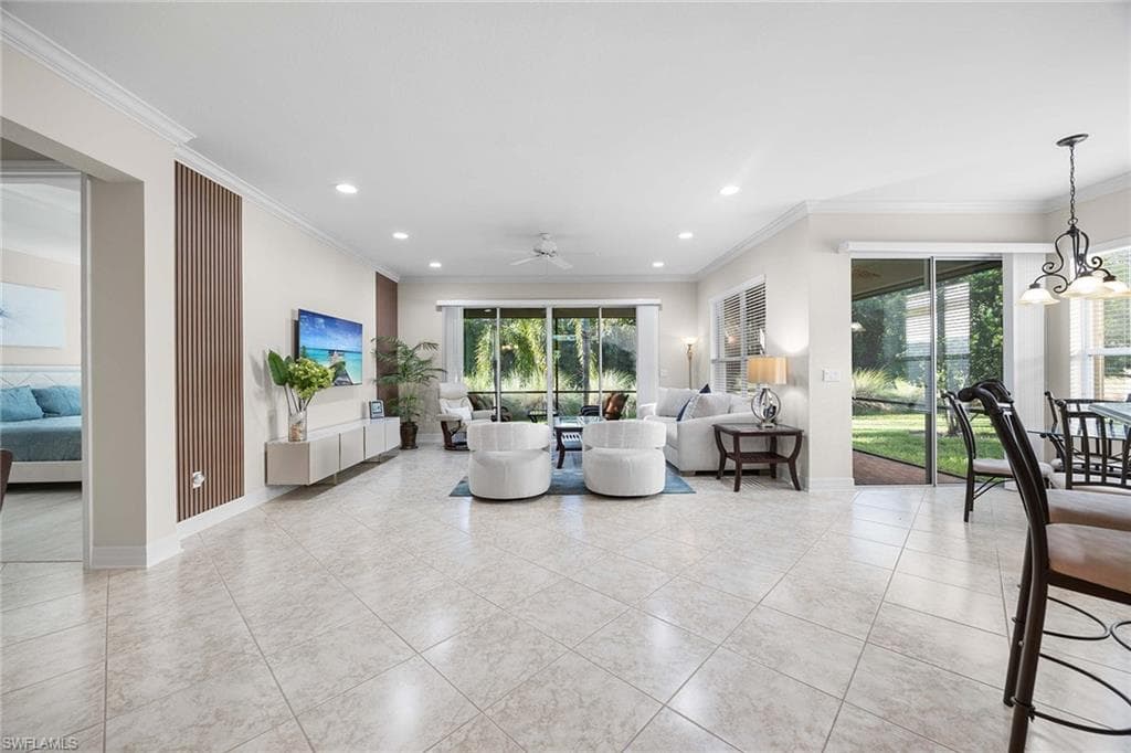 6542 Marbella DR, NAPLES FL 34105-5