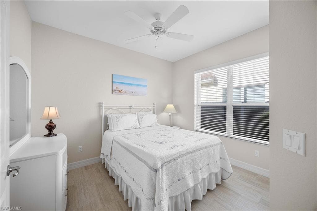 6542 Marbella DR, NAPLES FL 34105-25