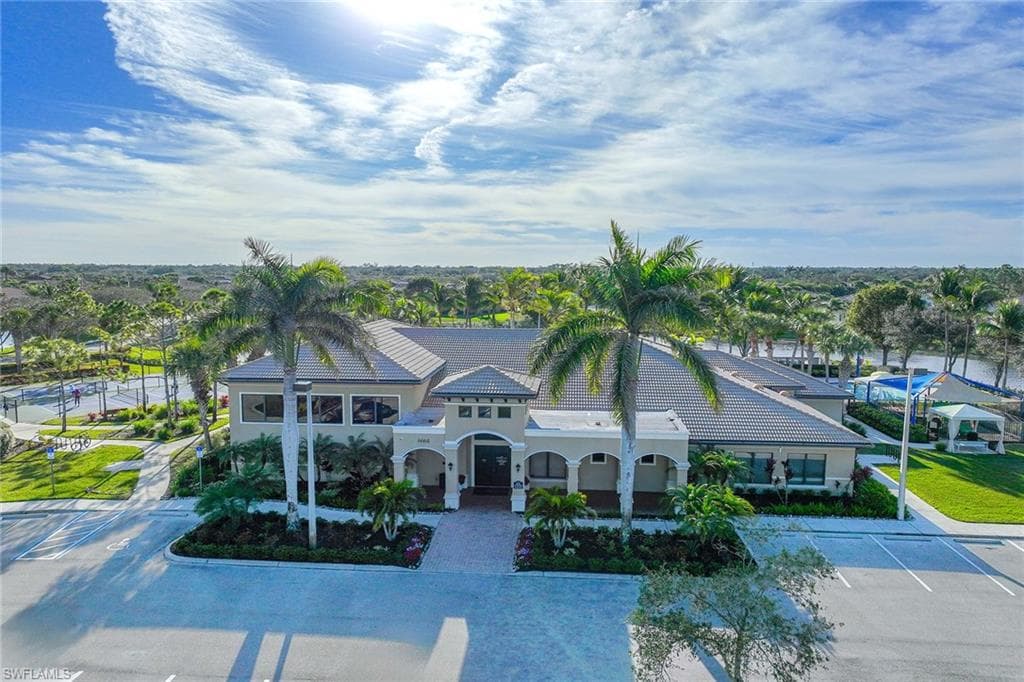 6542 Marbella DR, NAPLES FL 34105-35