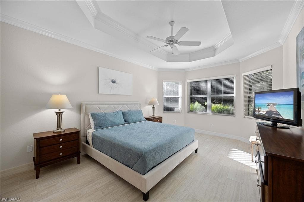 6542 Marbella DR, NAPLES FL 34105-17