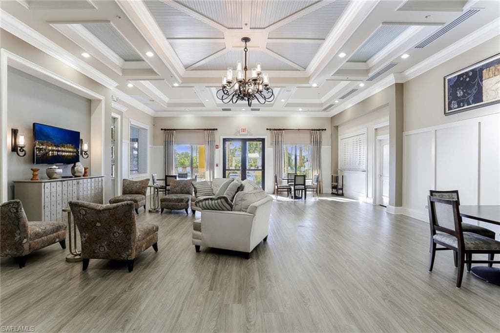 6542 Marbella DR, NAPLES FL 34105-47