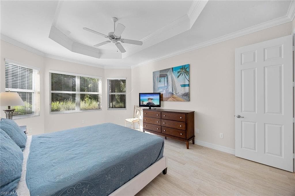 6542 Marbella DR, NAPLES FL 34105-18