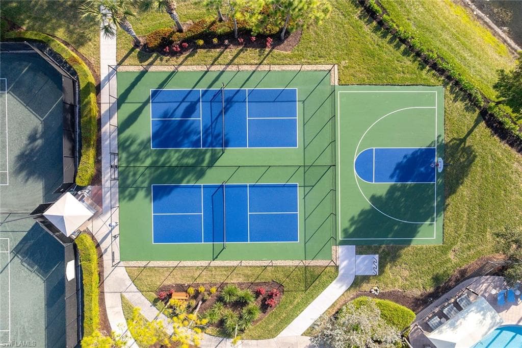 6542 Marbella DR, NAPLES FL 34105-39