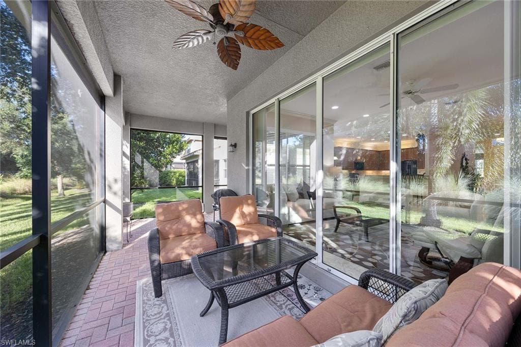 6542 Marbella DR, NAPLES FL 34105-30