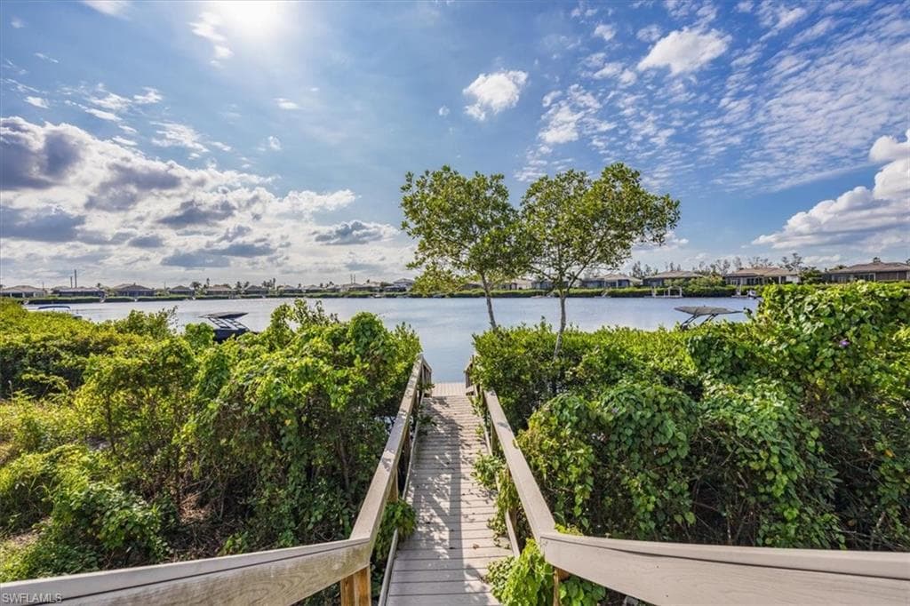 17262 Hidden Estates CIR, FORT MYERS FL 33908-33