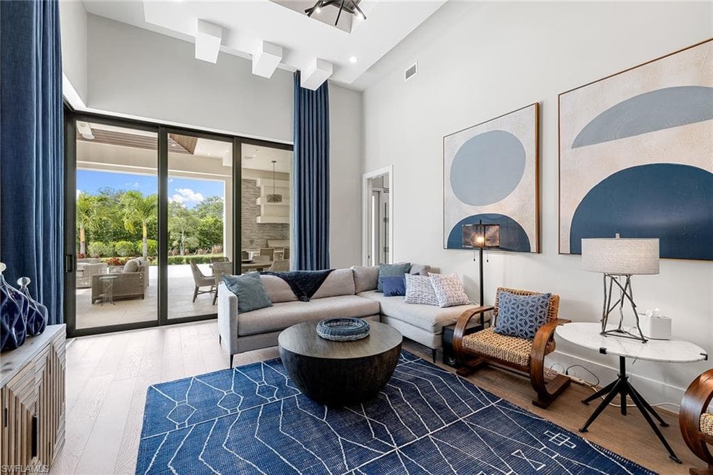 607 Myrtle RD, NAPLES FL 34108-33