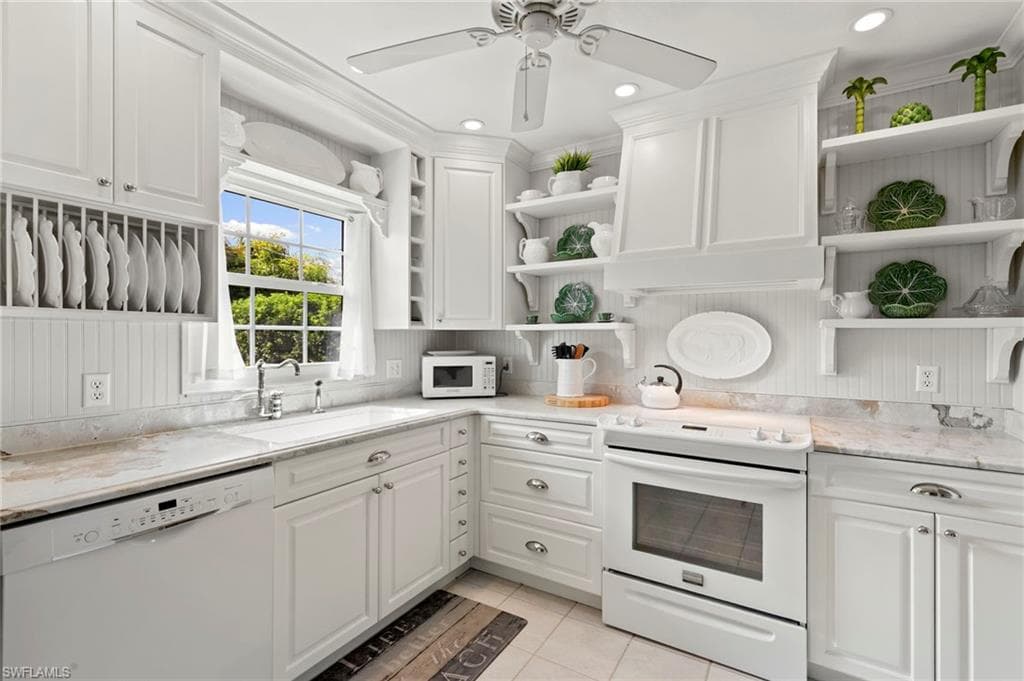 38 7th ST, BONITA SPRINGS FL 34134-9