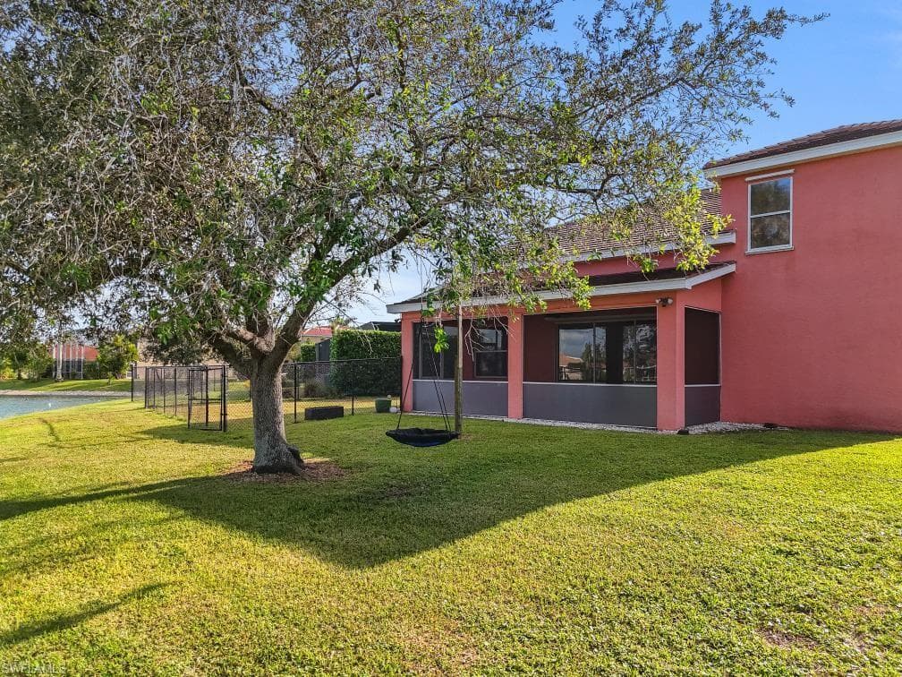 2800 Amberwood LN, NAPLES FL 34120-26