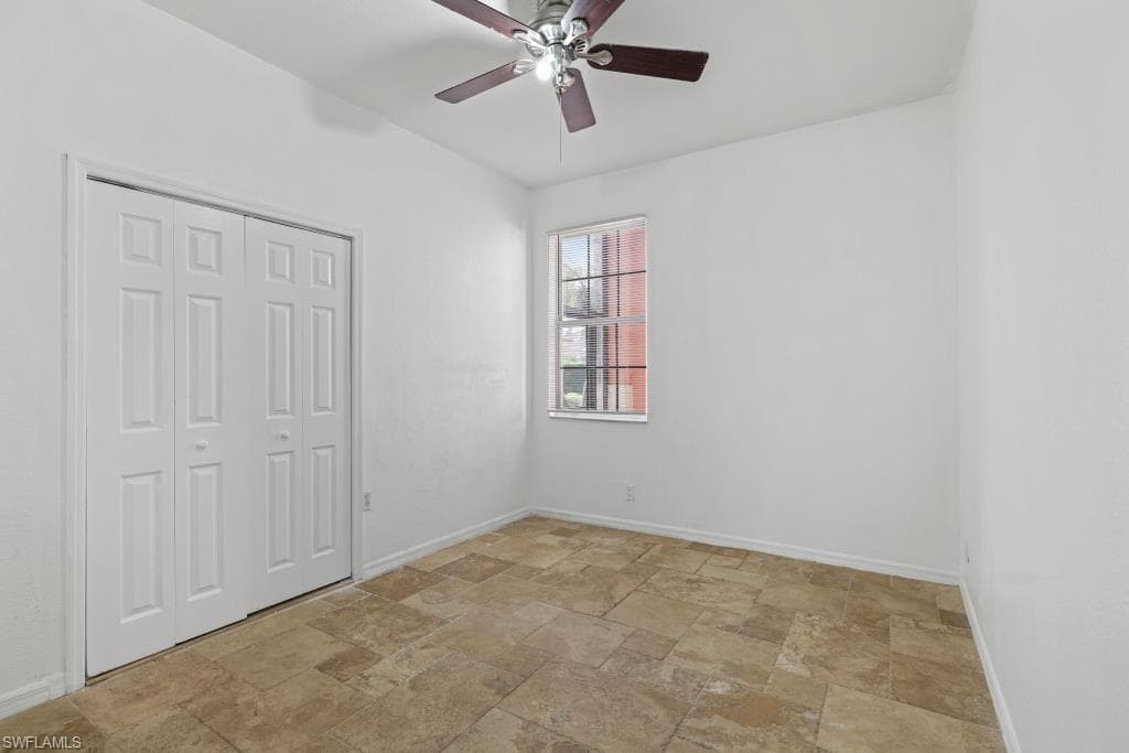 2800 Amberwood LN, NAPLES FL 34120-12