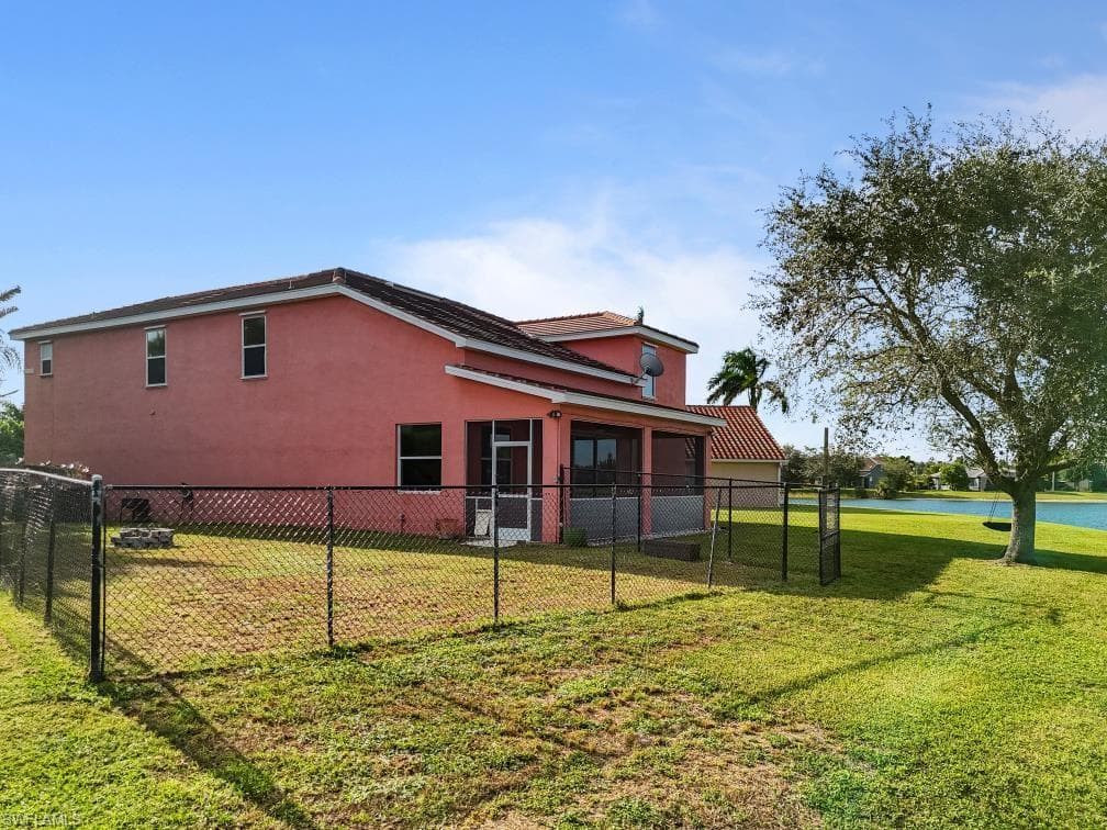 2800 Amberwood LN, NAPLES FL 34120-27