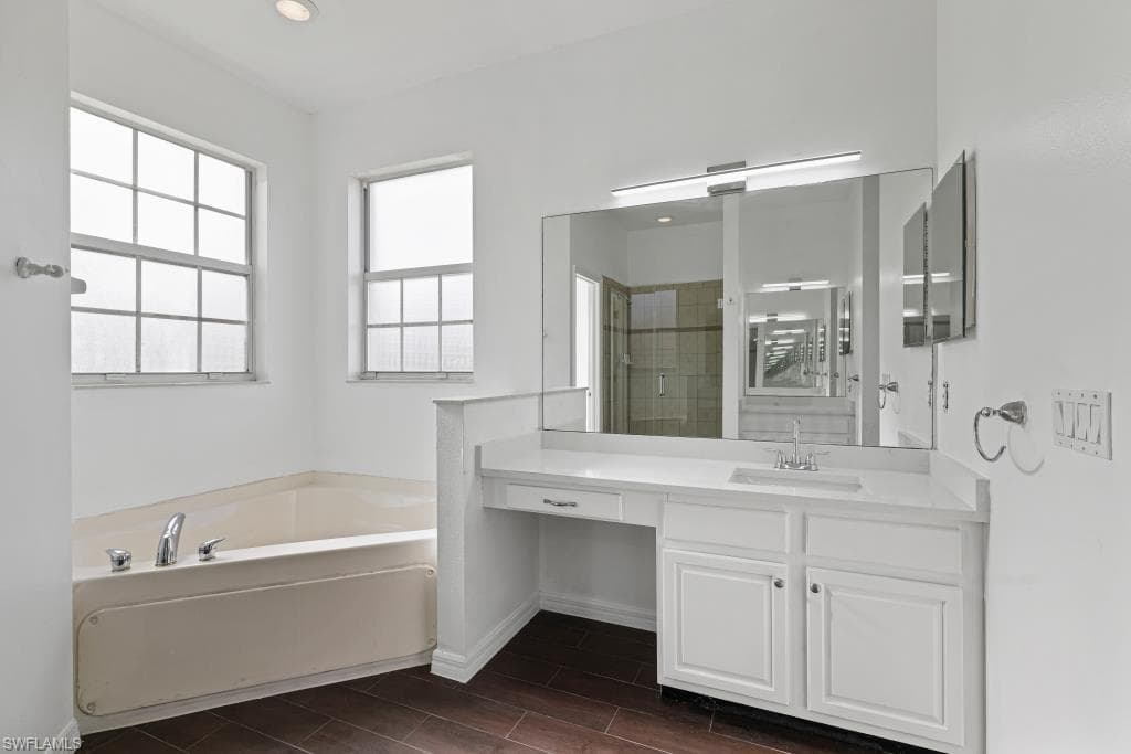 2800 Amberwood LN, NAPLES FL 34120-17