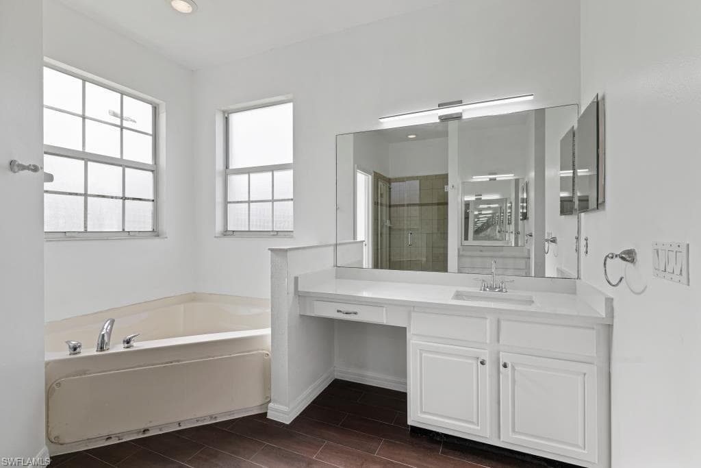 2800 Amberwood LN, NAPLES FL 34120-10