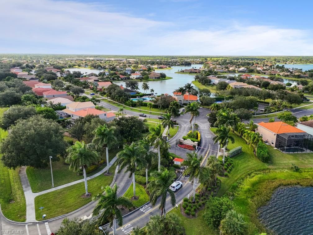 2800 Amberwood LN, NAPLES FL 34120-30