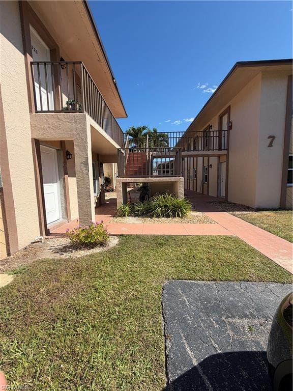16881 Davis RD # 613, FORT MYERS FL 33908-7