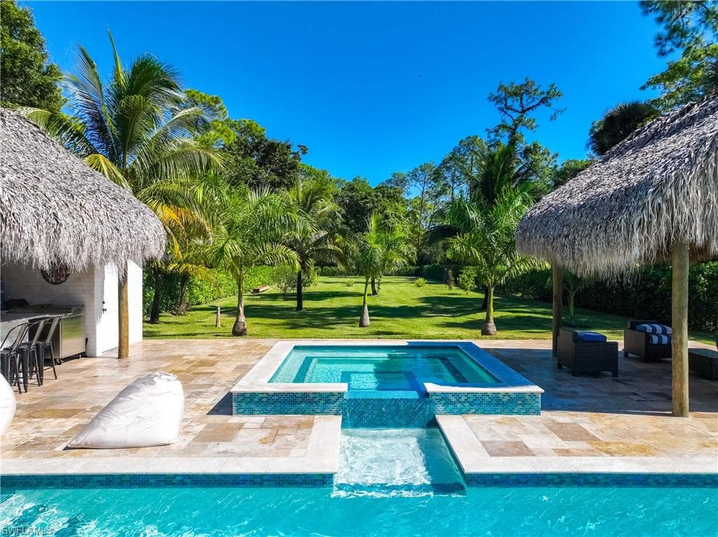 1890 Oakes BLVD # A, NAPLES FL 34119-28