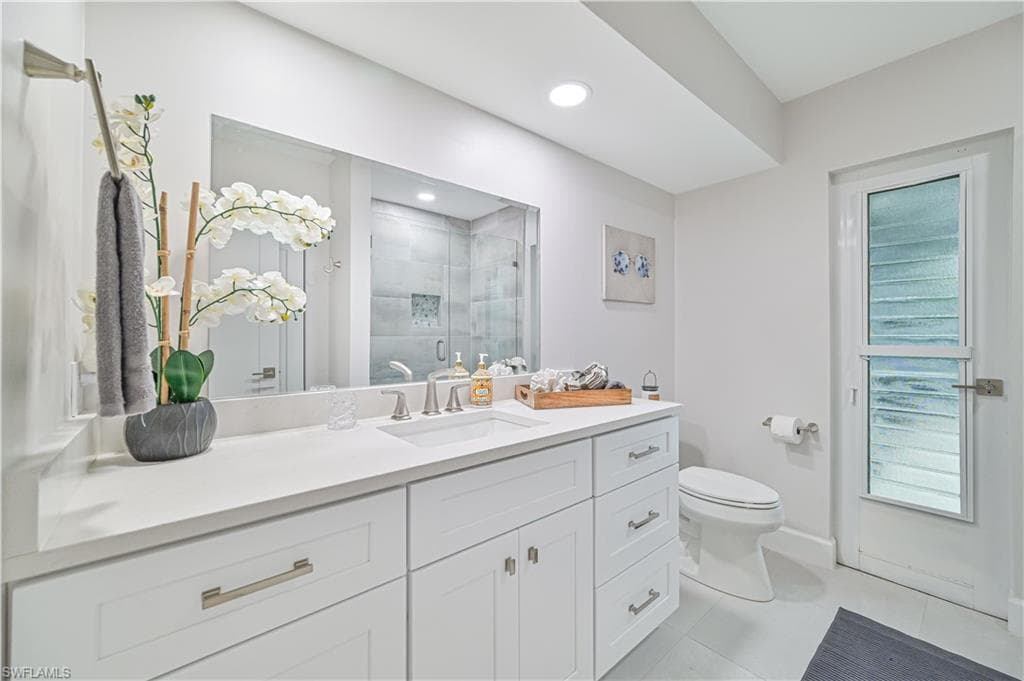 28211 Winthrop CIR, BONITA SPRINGS FL 34134-32