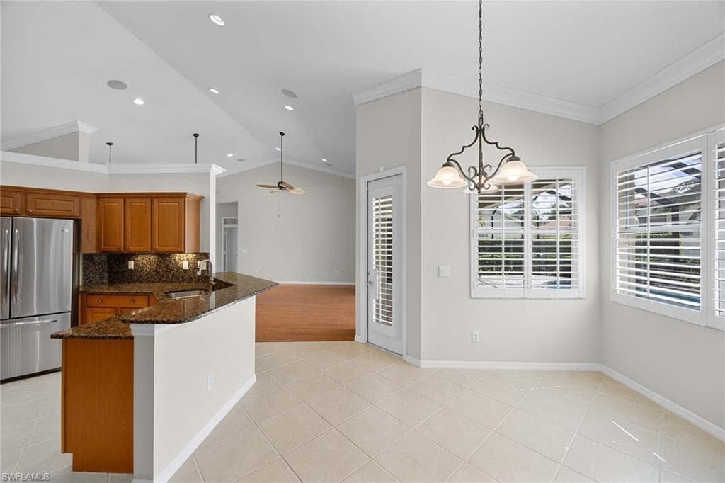 5024 Old Pond DR, NAPLES FL 34104-15