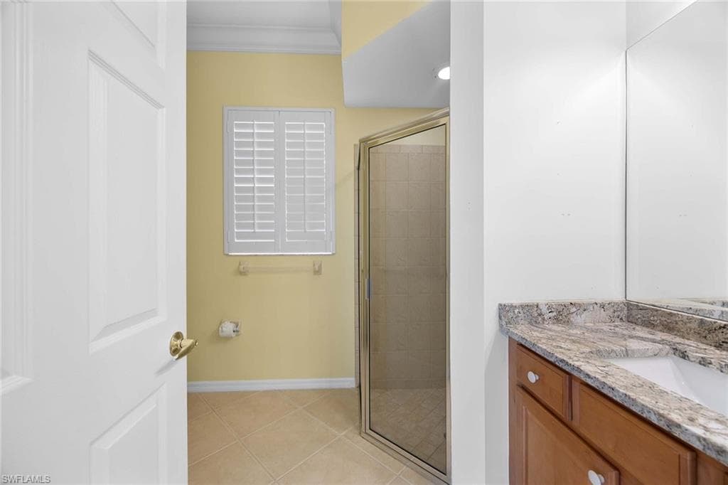 5024 Old Pond DR, NAPLES FL 34104-25