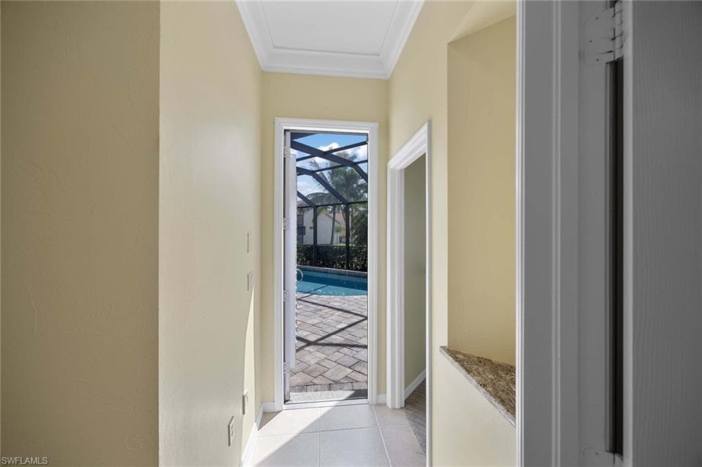 5024 Old Pond DR, NAPLES FL 34104-27