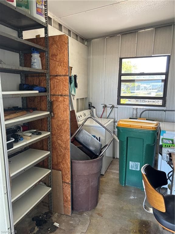 38 Island Lake LN, NAPLES FL 34114-17