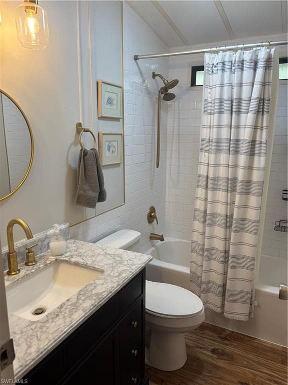 38 Island Lake LN, NAPLES FL 34114-10