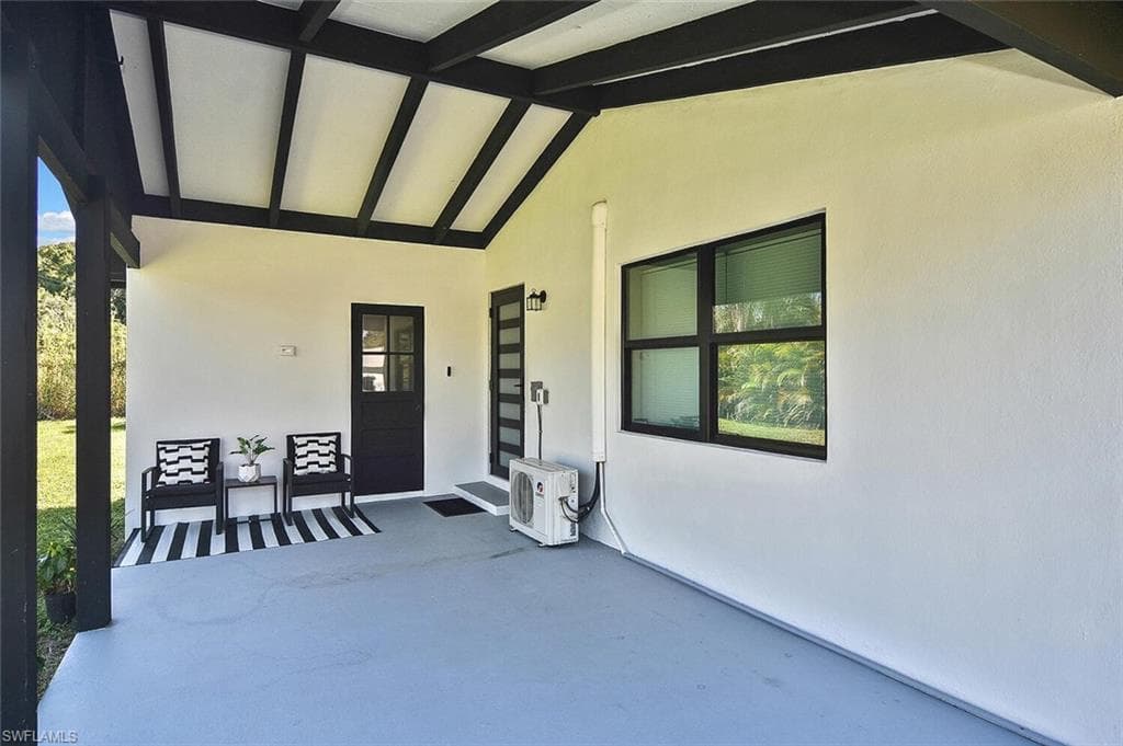 1922 Flamingo DR, NORTH FORT MYERS FL 33917-3