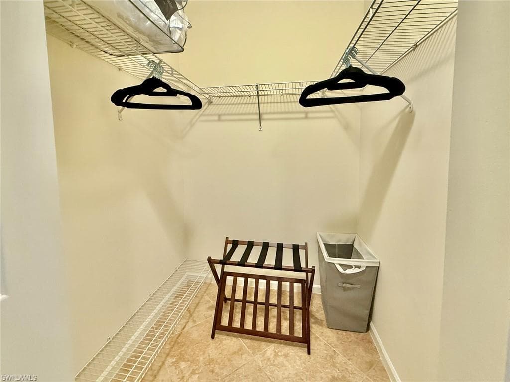 1820 Florida Club CIR 2210-17