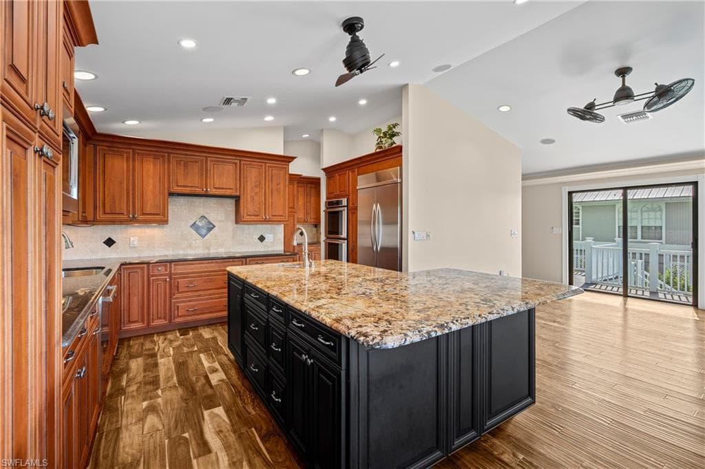 18292 Deep Passage LN, FORT MYERS BEACH FL 33931-22