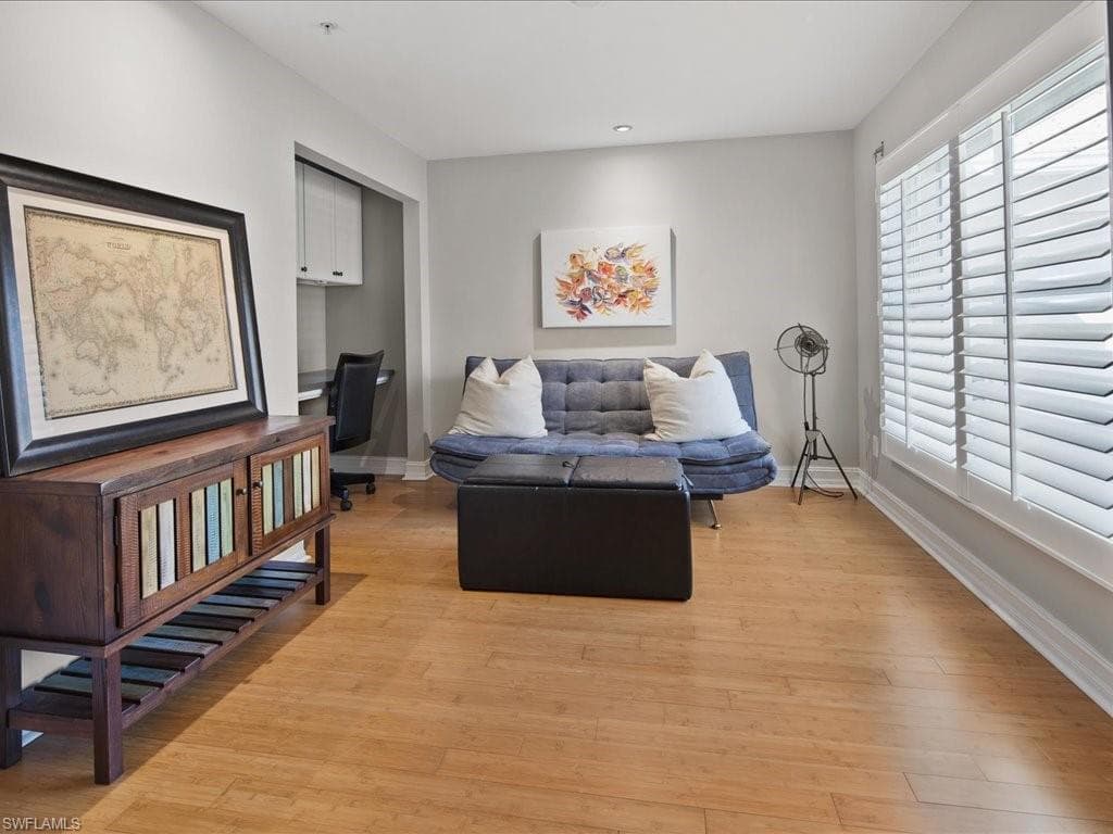 793 Carrick Bend CIR # 202, NAPLES FL 34110-8