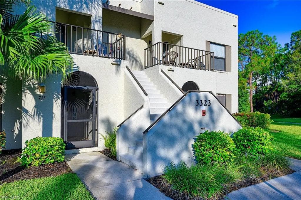 3323 Olympic DR # 726, NAPLES FL 34105-1