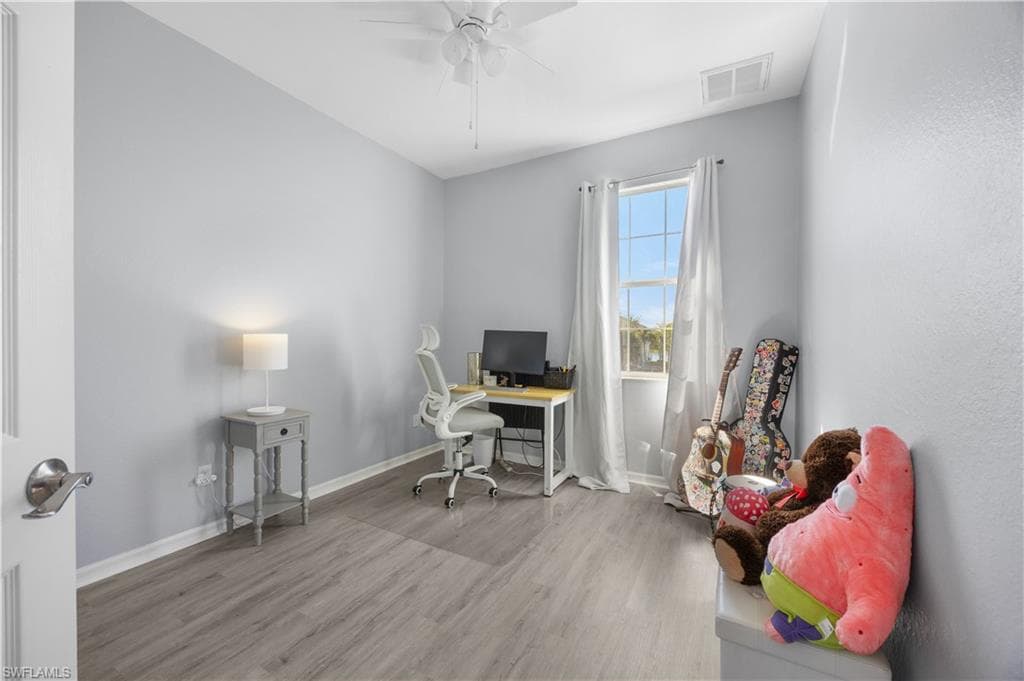 4247 Liron AVE # 201, FORT MYERS FL 33916-18