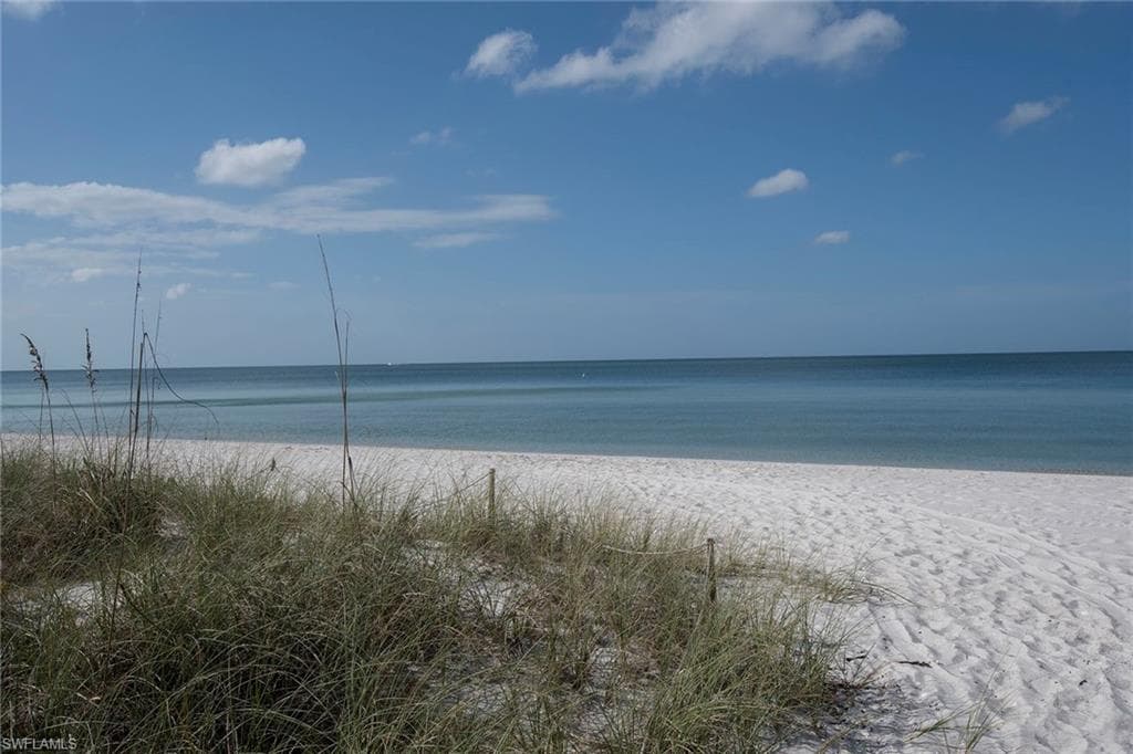 5037 Starfish AVE, NAPLES FL 34103-9