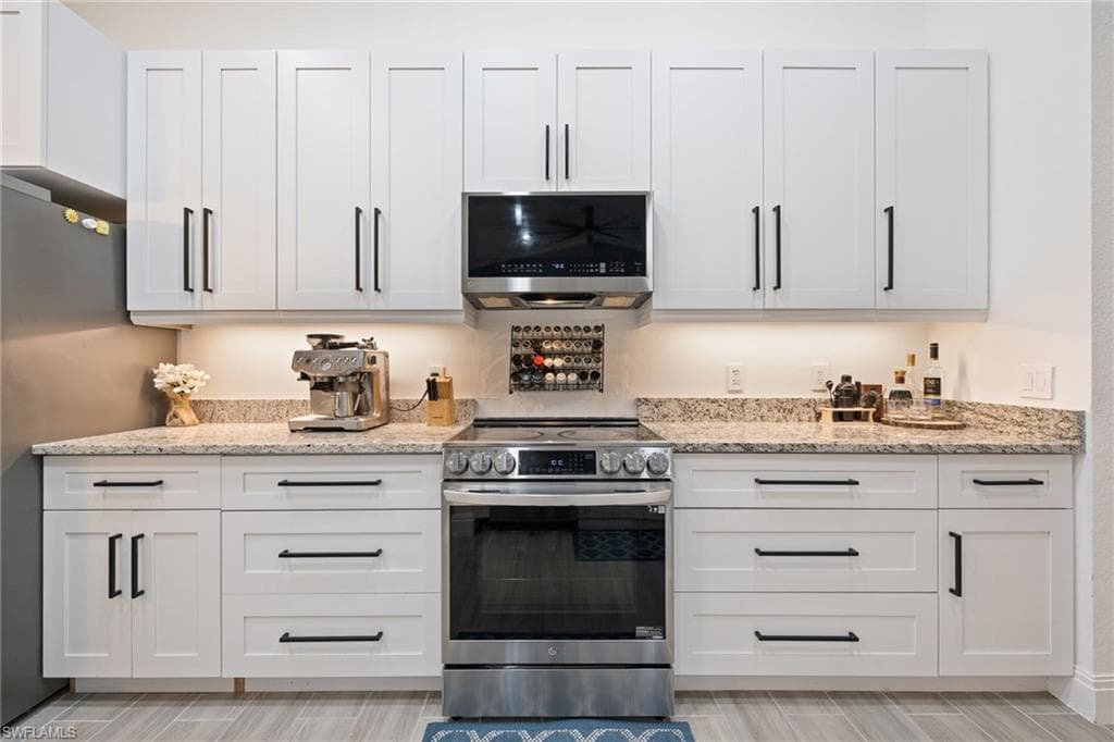 2939 Orange Grove TRL, NAPLES FL 34120-9