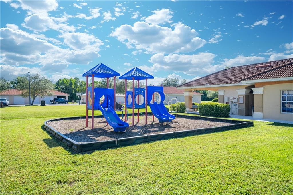 4110 Castilla CIR, FORT MYERS FL 33916-15