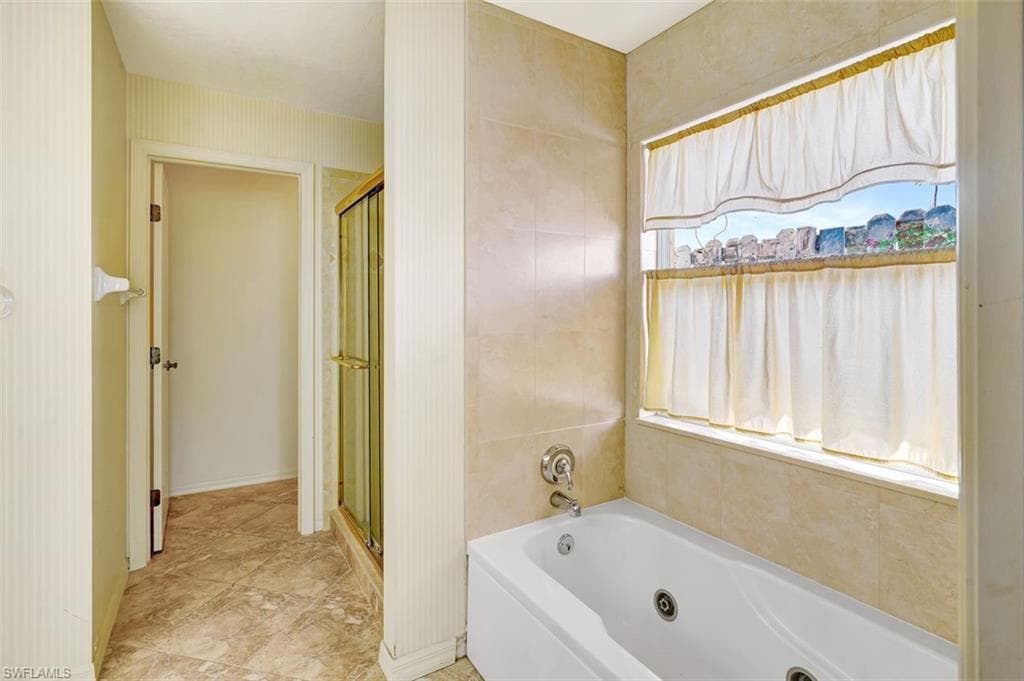 1574 NW 28th AVE, CAPE CORAL FL 33993-25