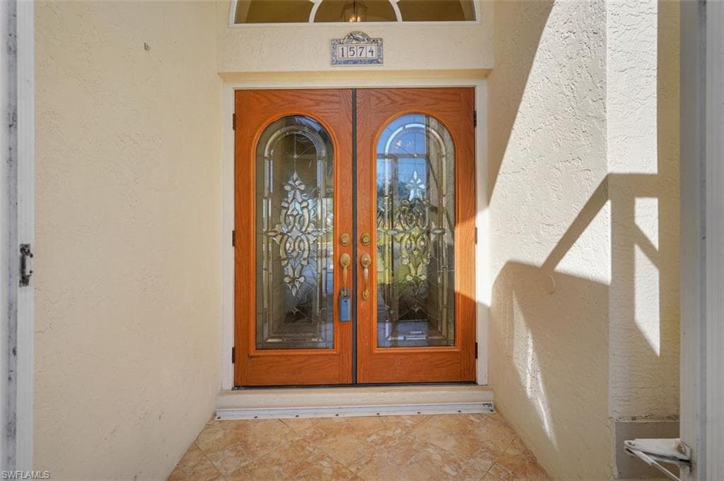 1574 NW 28th AVE, CAPE CORAL FL 33993-3