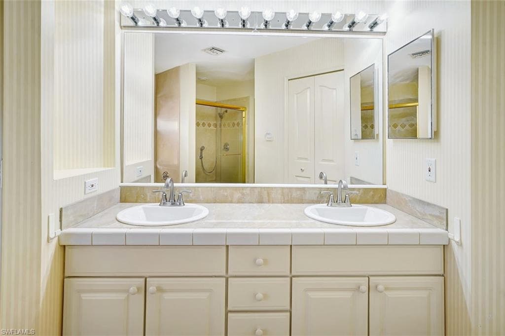 1574 NW 28th AVE, CAPE CORAL FL 33993-24