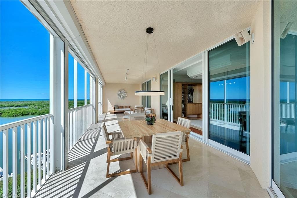 425 Dockside DR # 804, NAPLES FL 34110-41