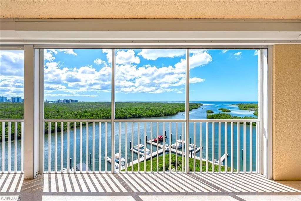 425 Dockside DR # 804, NAPLES FL 34110-42