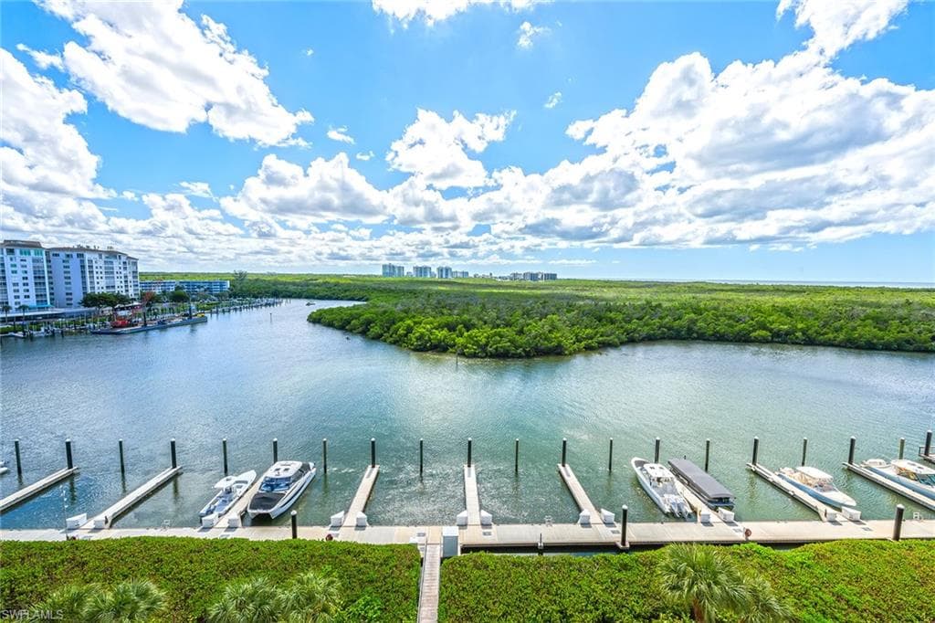 425 Dockside DR # 804, NAPLES FL 34110-47